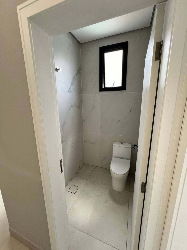 WhatsApp Image 2024-10-30 at 09.50.32 (2)