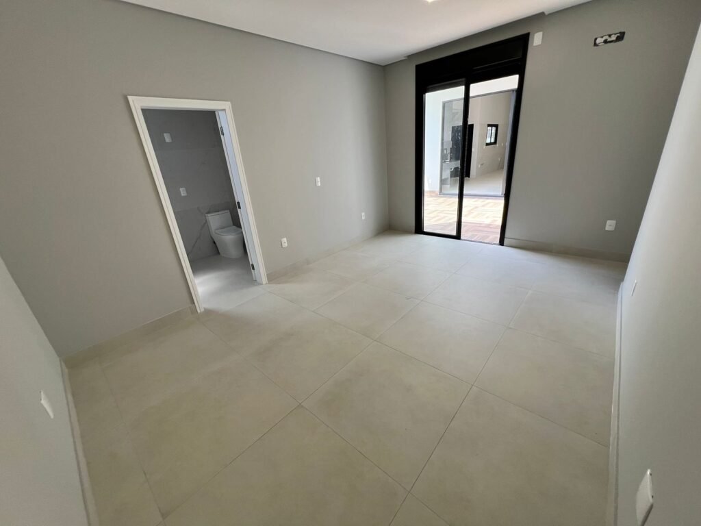 WhatsApp Image 2024-10-30 at 09.50.33