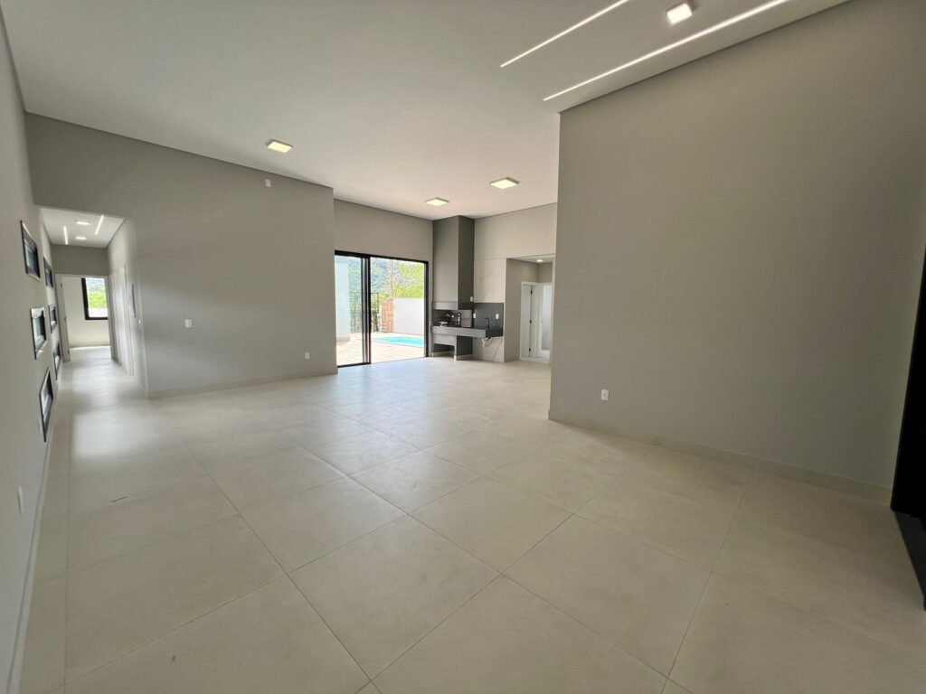 WhatsApp Image 2024-10-30 at 09.50.35