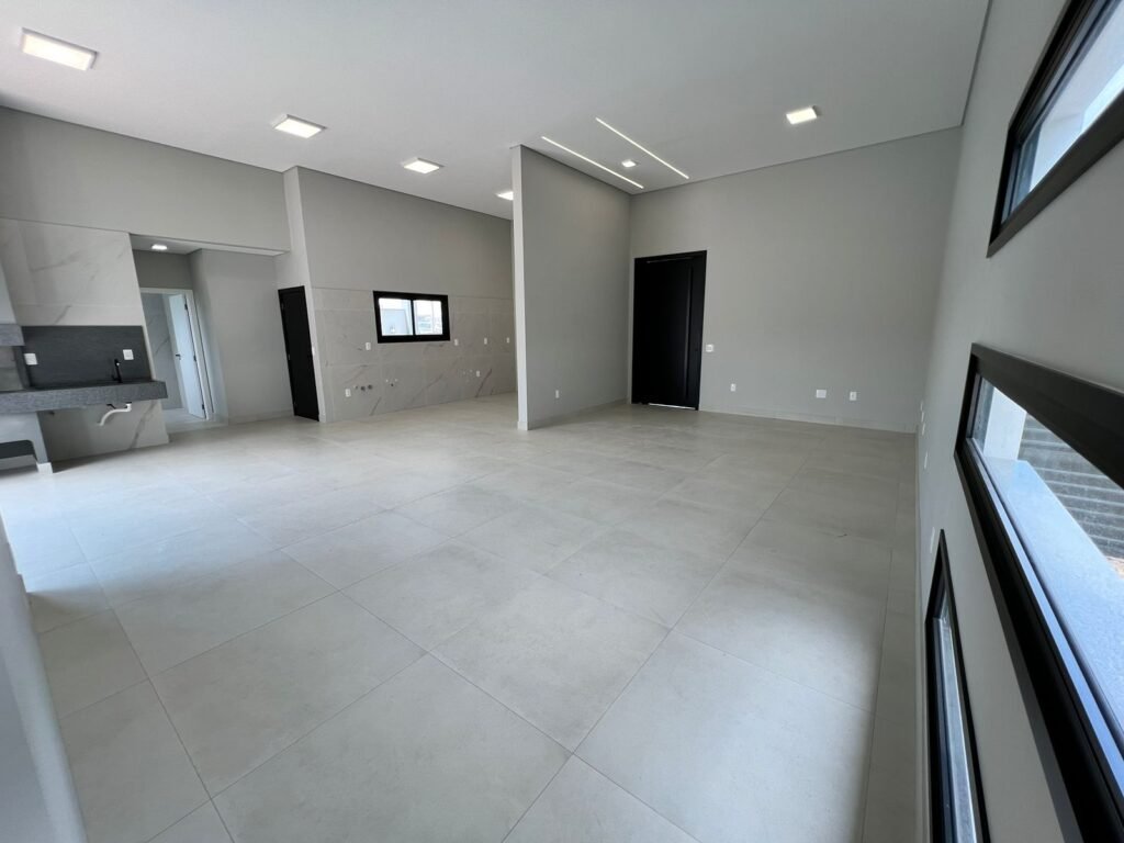 WhatsApp Image 2024-10-30 at 09.50.35 (2)